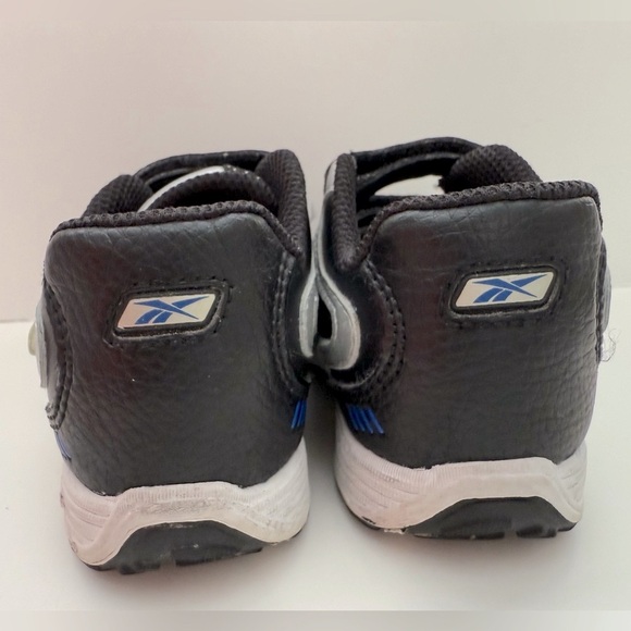 Kids Black and Silver Velcro Shoes with lights - Size 6.5 - Picture 7 of 8